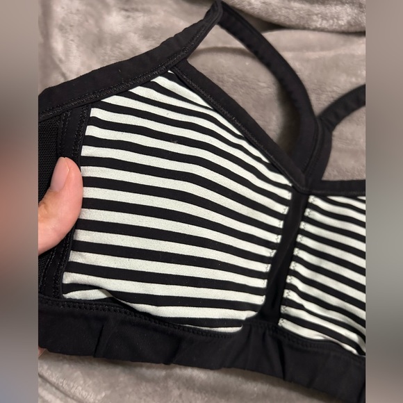 Lululemon Racerback Bra Size 2 - Picture 2 of 9